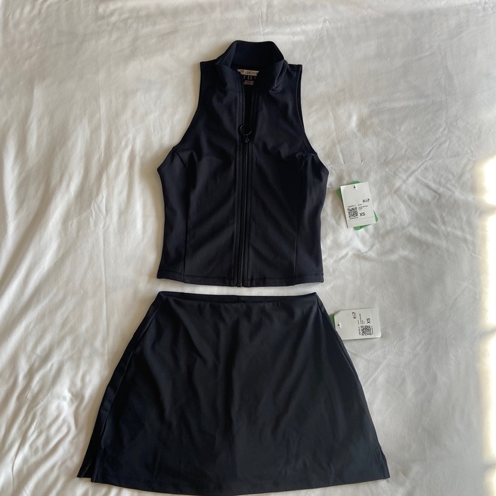 Forever 21 skort & zipper top